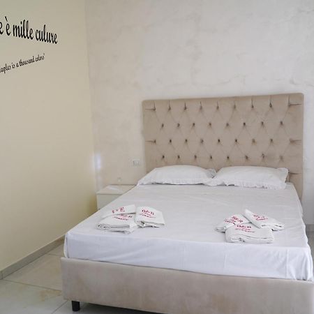 Beb Don Gennaro Bed & Breakfast เนเปิลส์ ภายนอก รูปภาพ