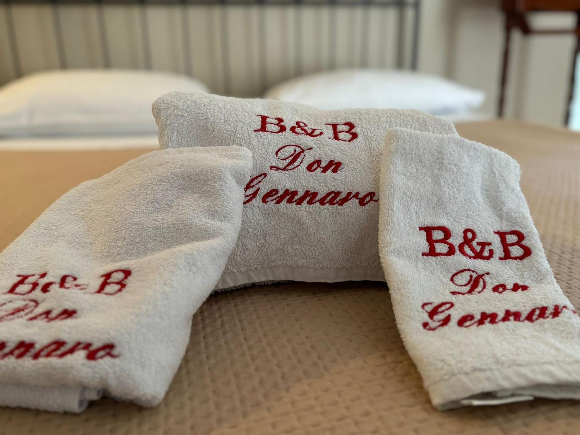 Beb Don Gennaro Bed & Breakfast เนเปิลส์ ภายนอก รูปภาพ